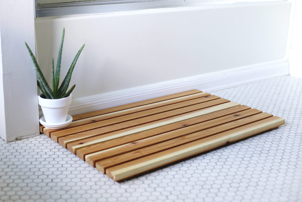 How to make a DIY wooden bath mat - The Crafty Gentleman